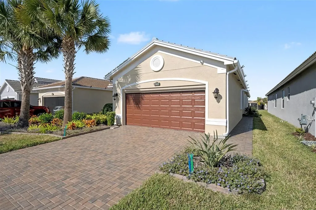 4715 Avila Lakes Drive Wimauma FL 33598