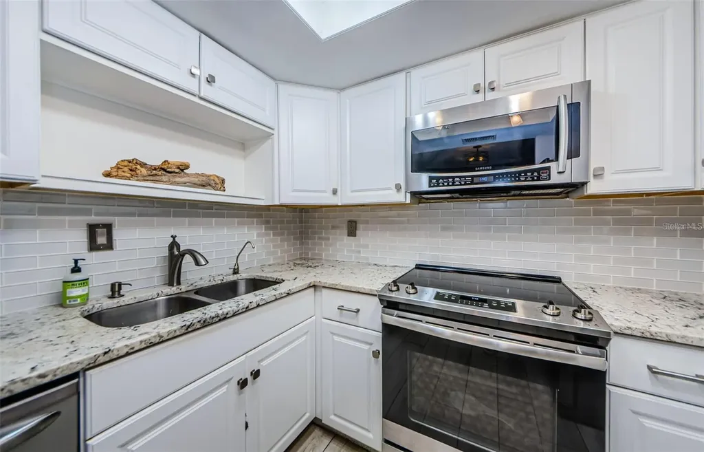 2739 Sherbrooke Lane Palm Harbor FL 34684