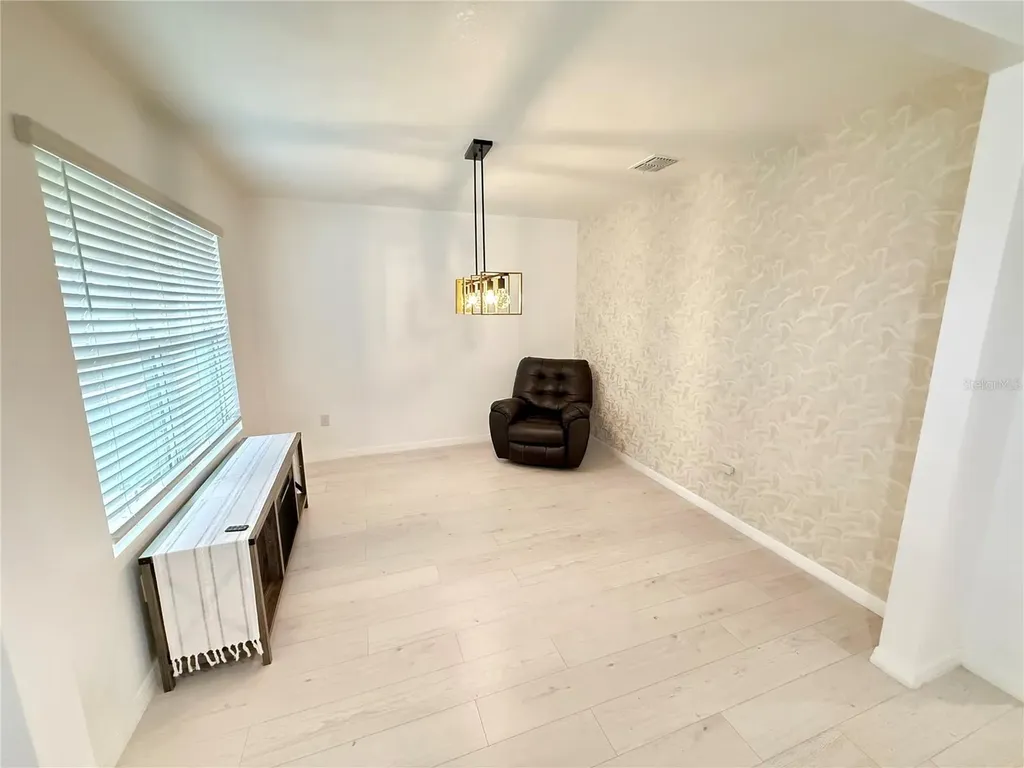 2731 House Finch Road Harmony FL 34773