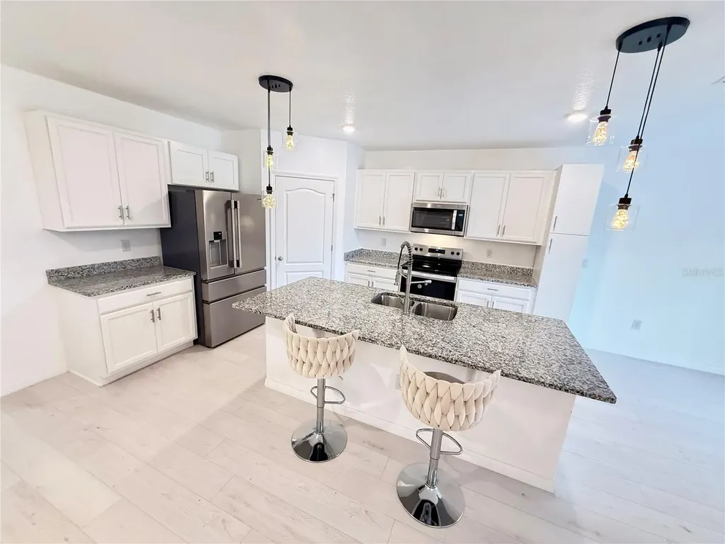 2731 House Finch Road Harmony FL 34773
