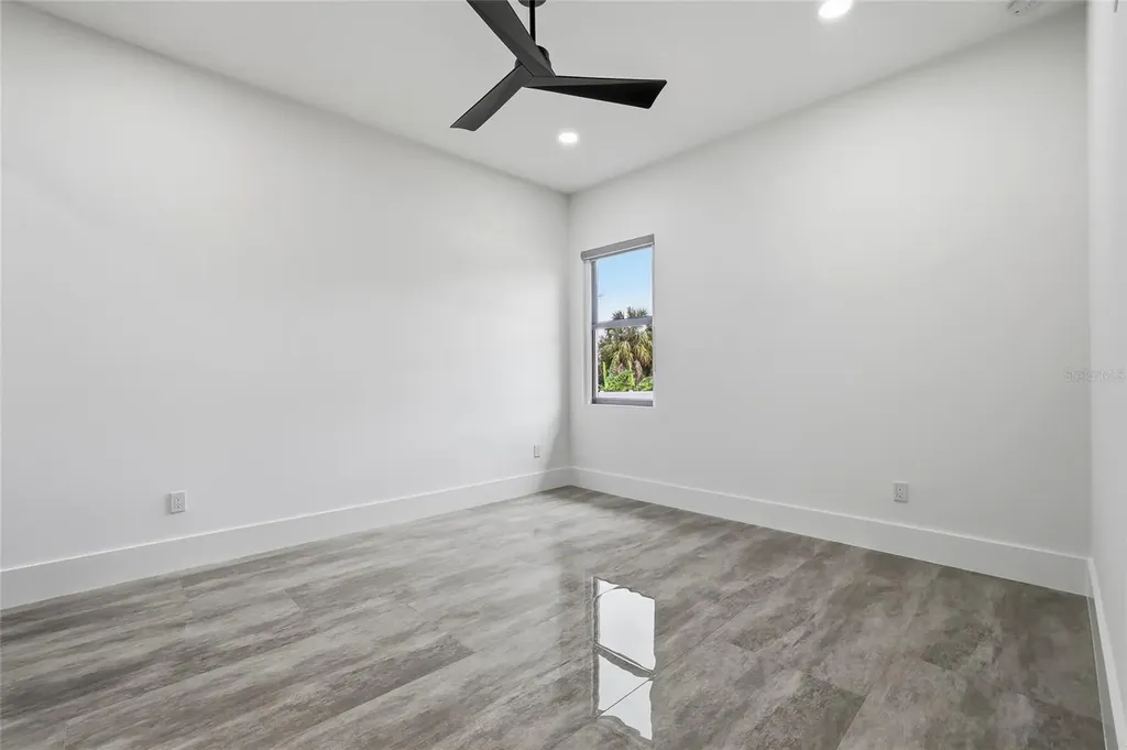 6802 E Creek Drive Tampa FL 33615