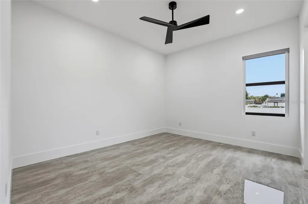 6802 E Creek Drive Tampa FL 33615