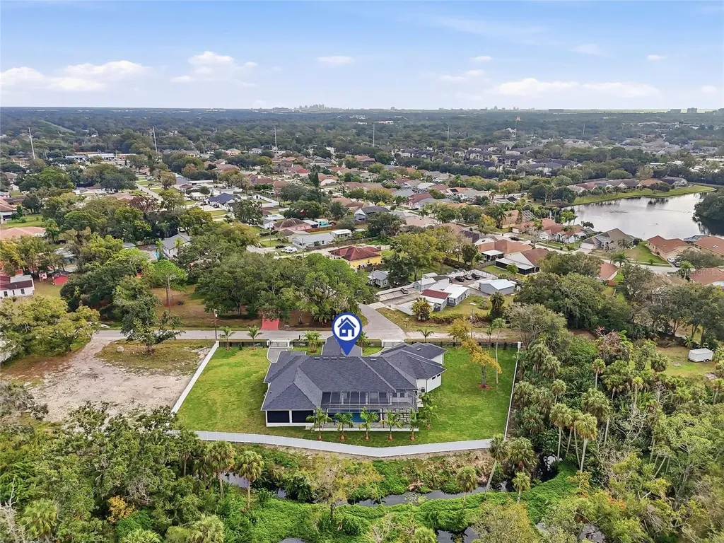 6802 E Creek Drive Tampa FL 33615