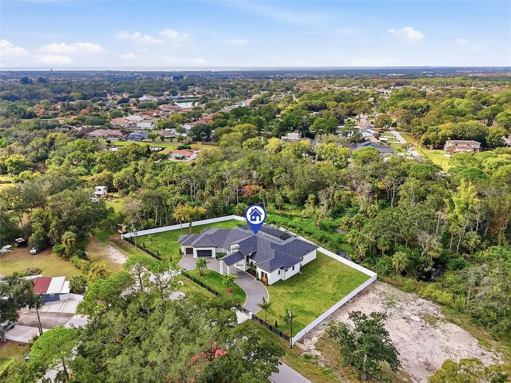 6802 E Creek Drive Tampa FL 33615