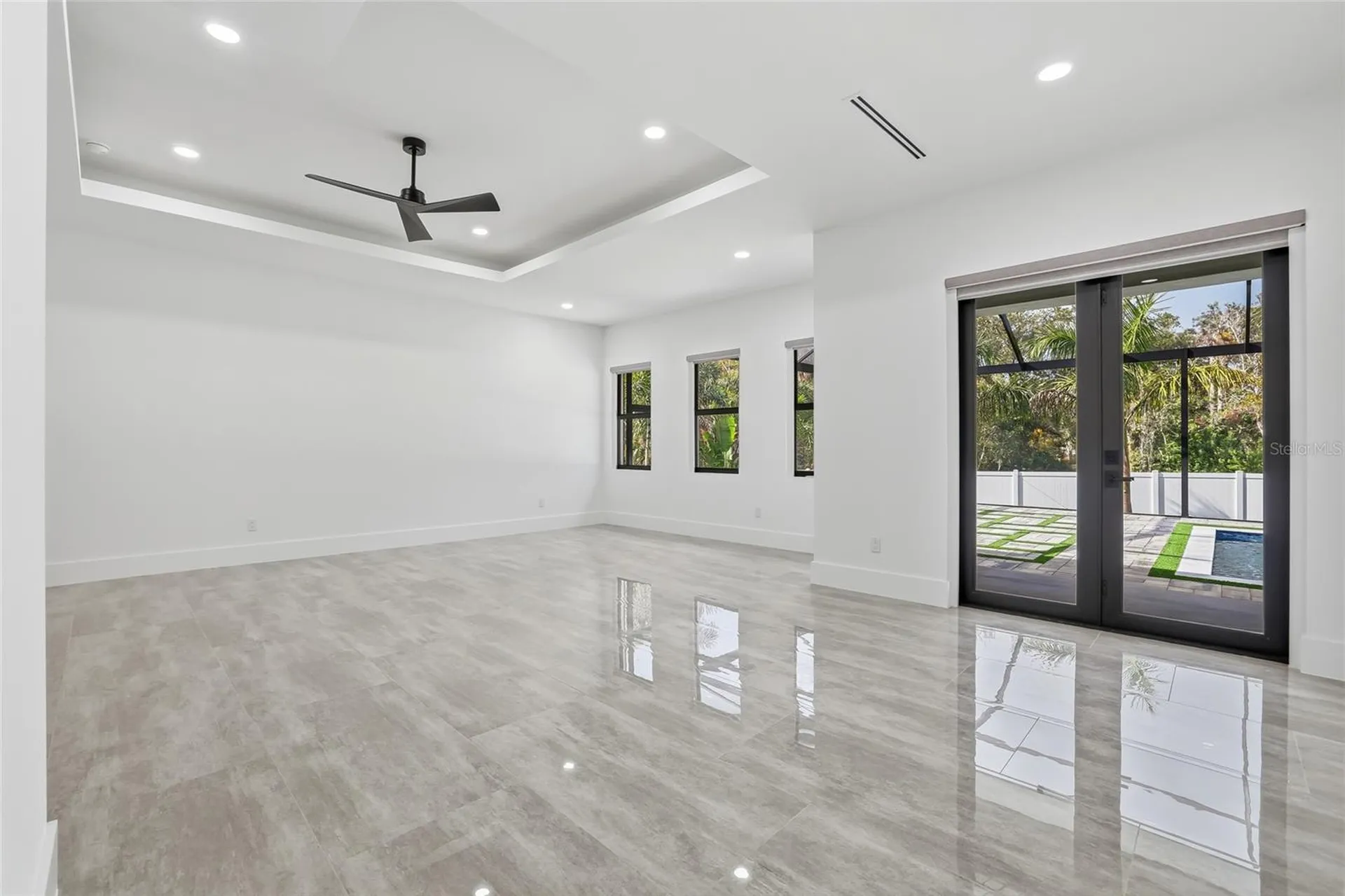 6802 E Creek Drive Tampa FL 33615