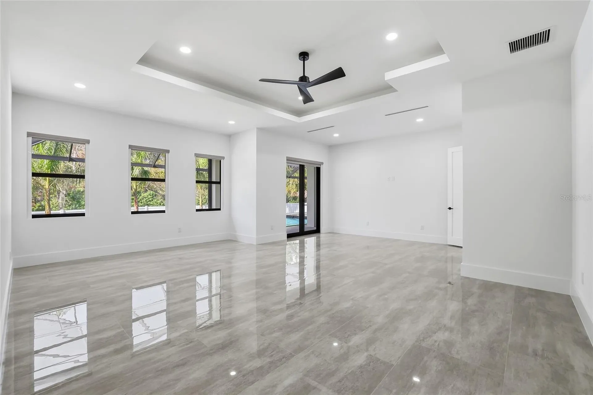 6802 E Creek Drive Tampa FL 33615