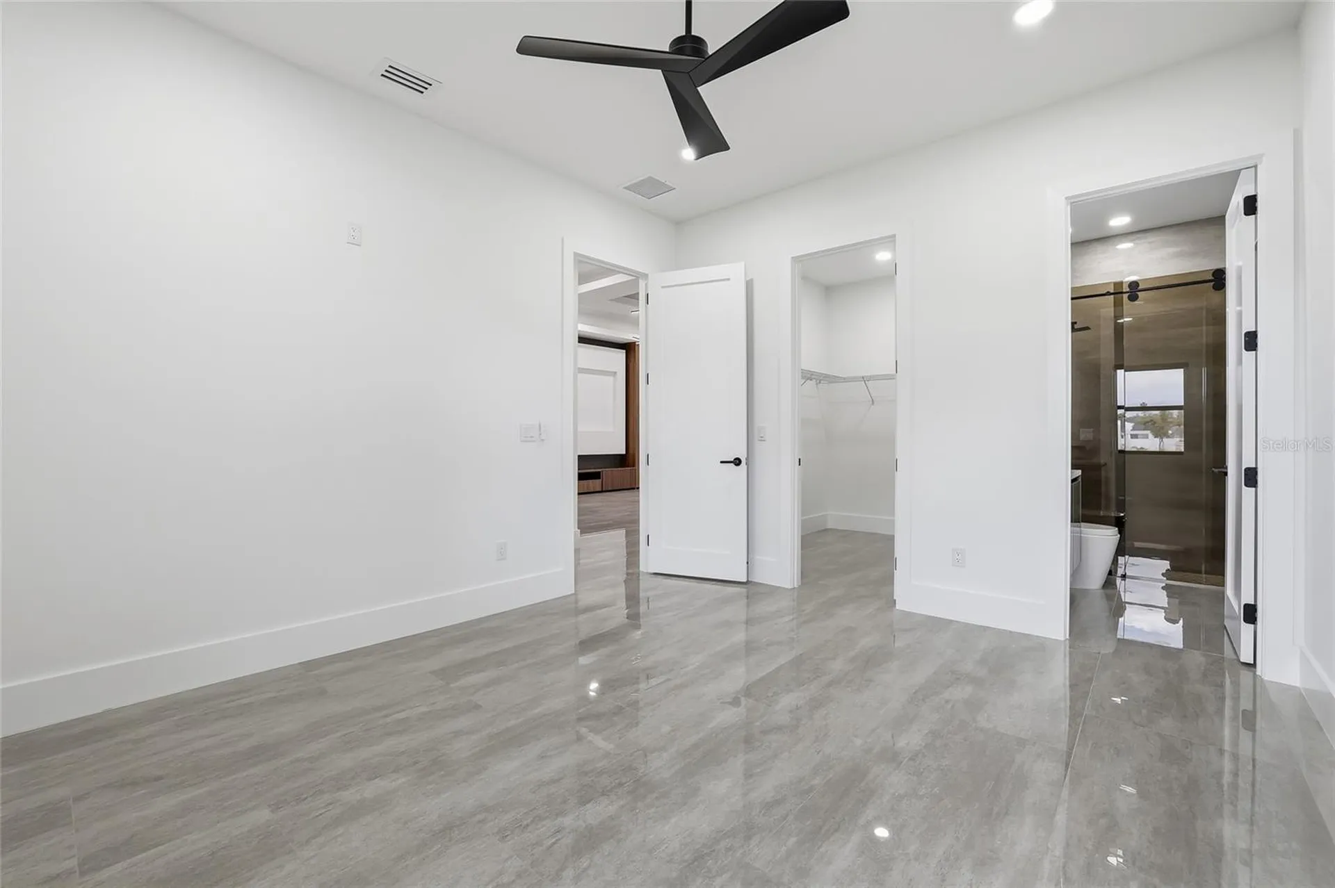 6802 E Creek Drive Tampa FL 33615