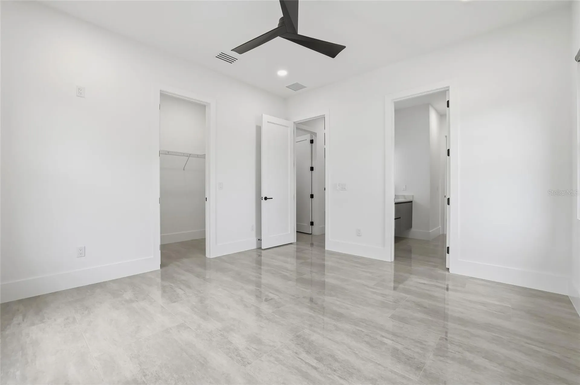 6802 E Creek Drive Tampa FL 33615