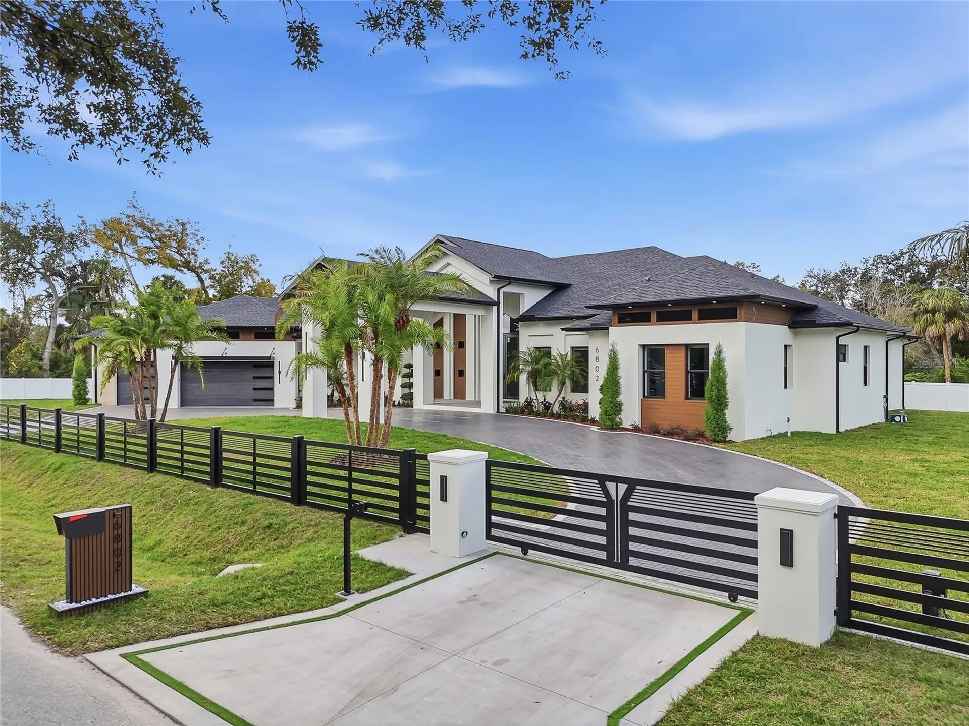6802 E Creek Drive Tampa FL 33615