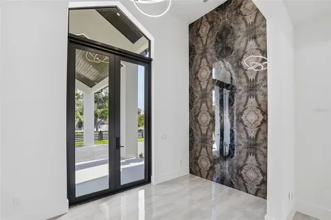 6802 E Creek Drive Tampa FL 33615