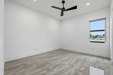 6802 E Creek Drive Tampa FL 33615