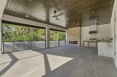 6802 E Creek Drive Tampa FL 33615