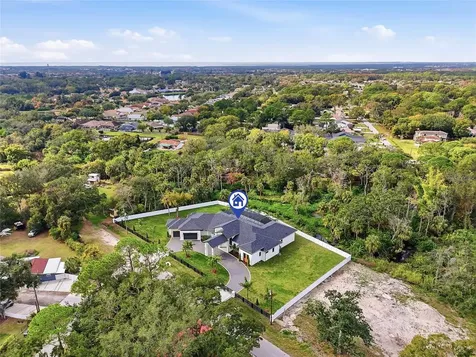 6802 E Creek Drive Tampa FL 33615