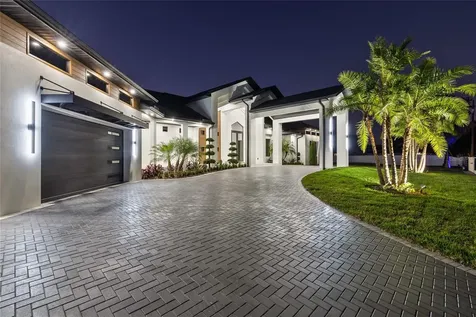 6802 E Creek Drive Tampa FL 33615