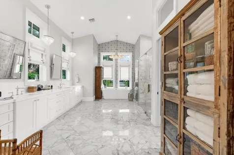 213 N 18th Street W Bradenton FL 34205