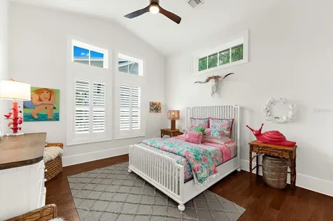213 N 18th Street W Bradenton FL 34205