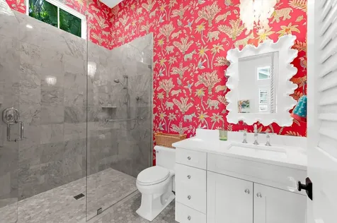 213 N 18th Street W Bradenton FL 34205