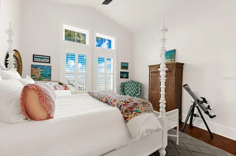 213 N 18th Street W Bradenton FL 34205