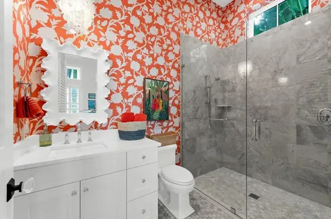 213 N 18th Street W Bradenton FL 34205