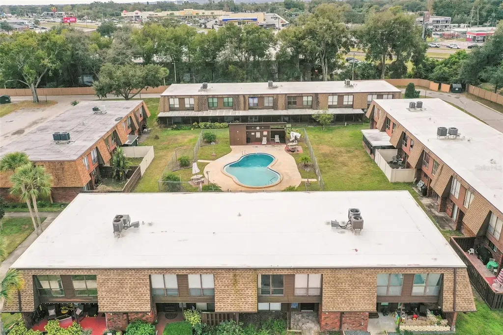 1836 N Crystal Lake Drive Lakeland FL 33801