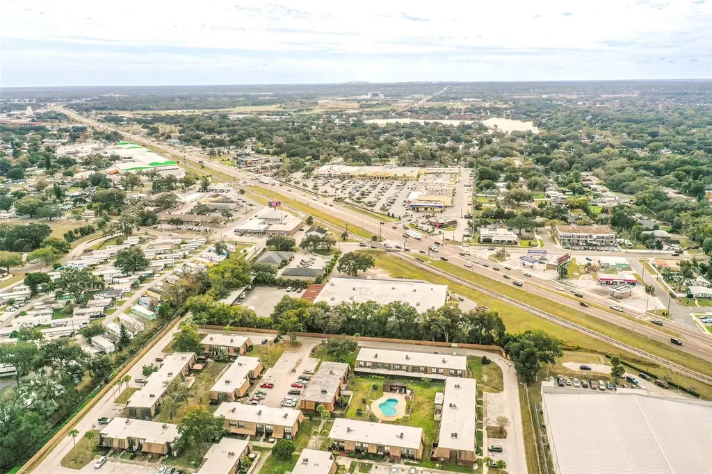 1836 N Crystal Lake Drive Lakeland FL 33801