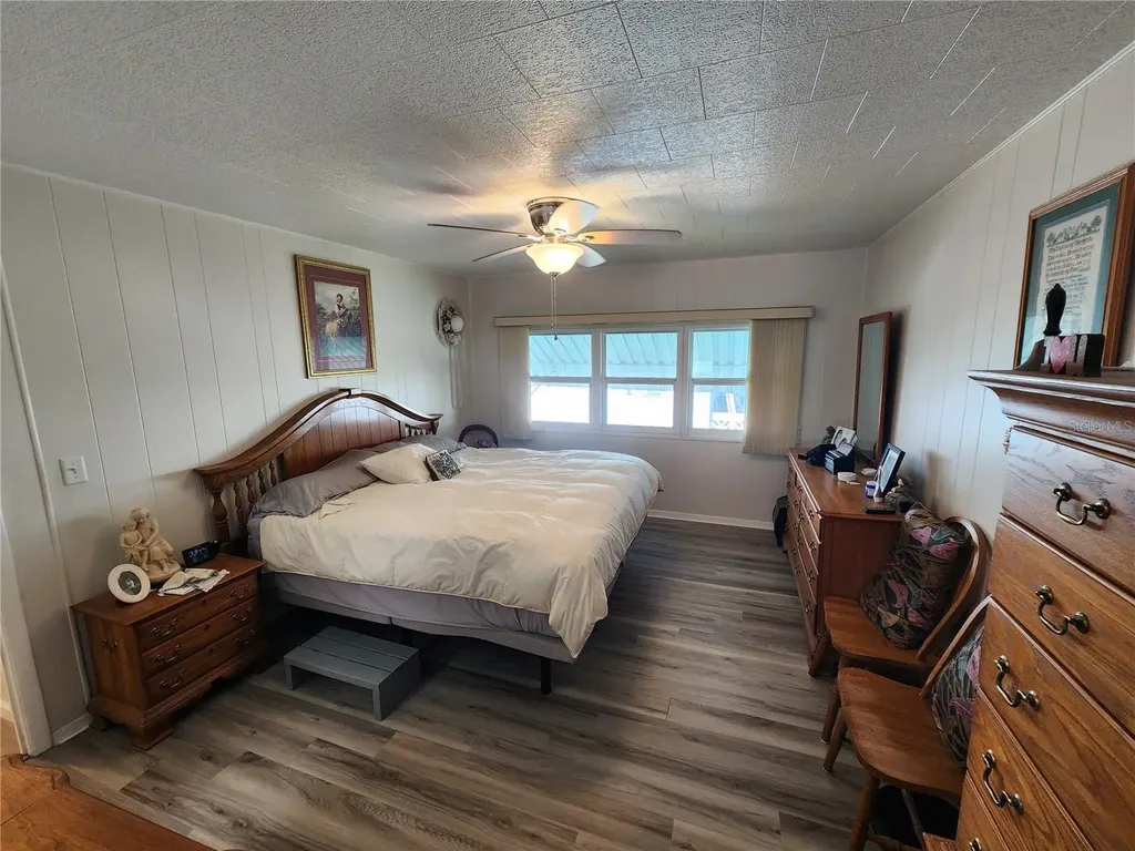 808 53rd Avenue E Bradenton FL 34203