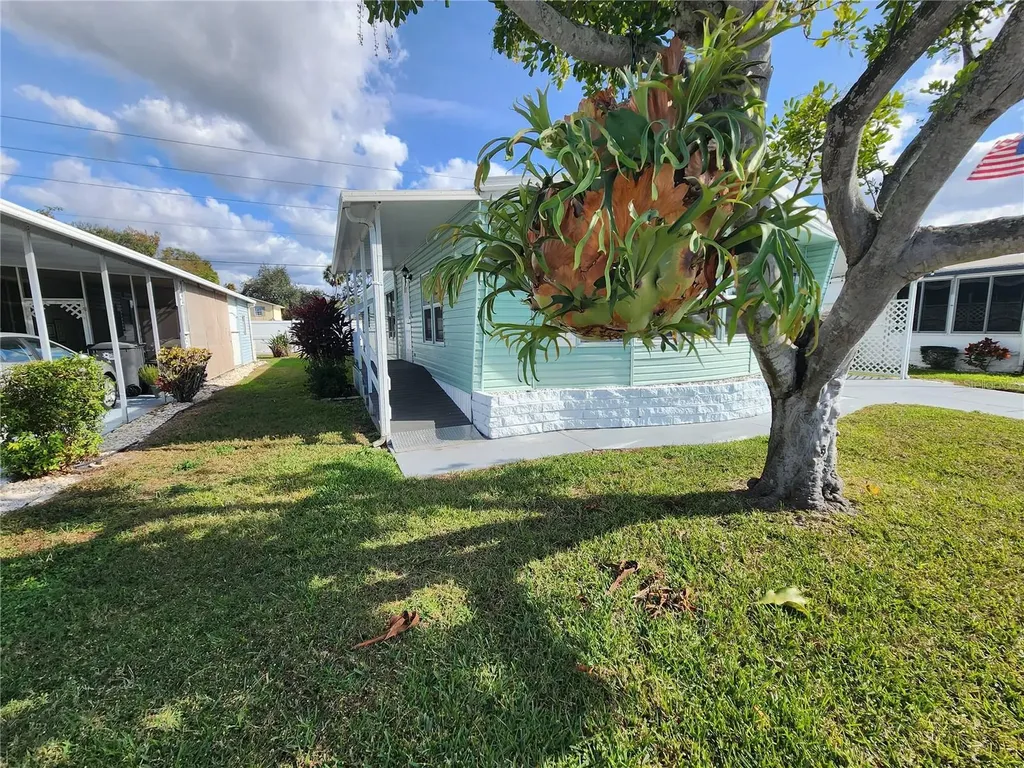 808 53rd Avenue E Bradenton FL 34203
