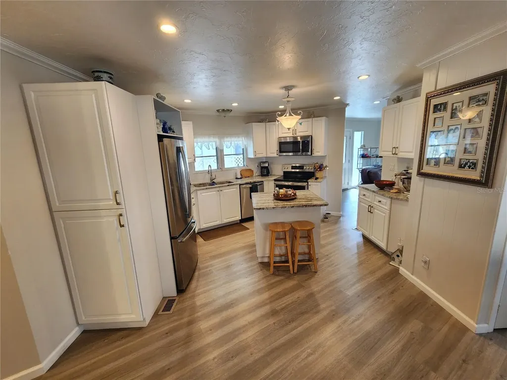808 53rd Avenue E Bradenton FL 34203