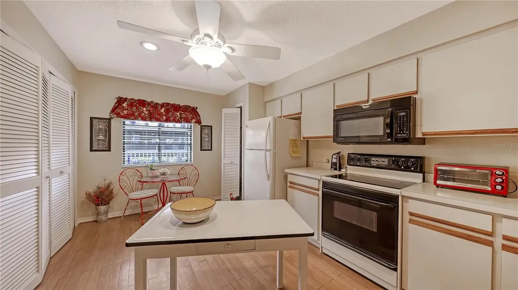 4382 Trails Drive Sarasota FL 34232