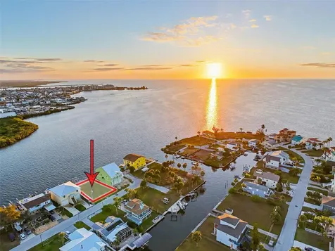 6522 Seaview Boulevard Hudson FL 34667