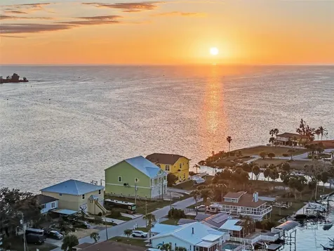 6522 Seaview Boulevard Hudson FL 34667