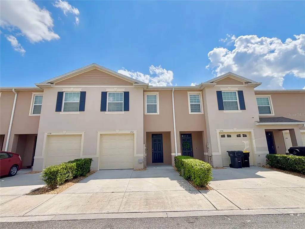 1232 Yellow Finch Drive Davenport FL 33837