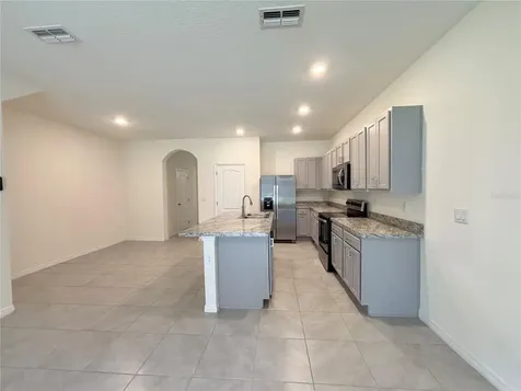 1232 Yellow Finch Drive Davenport FL 33837