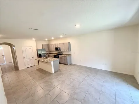 1232 Yellow Finch Drive Davenport FL 33837
