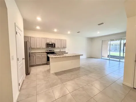 1232 Yellow Finch Drive Davenport FL 33837