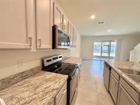 1232 Yellow Finch Drive Davenport FL 33837