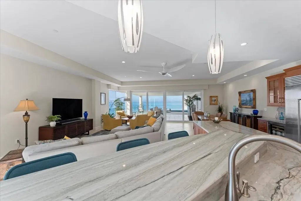 2708 N Beach Road Englewood FL 34223