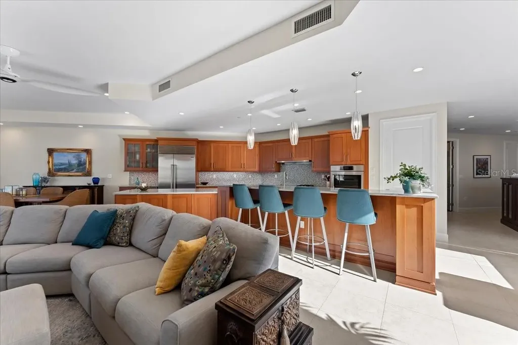 2708 N Beach Road Englewood FL 34223