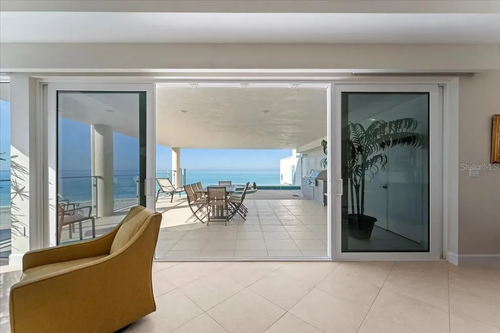 2708 N Beach Road Englewood FL 34223