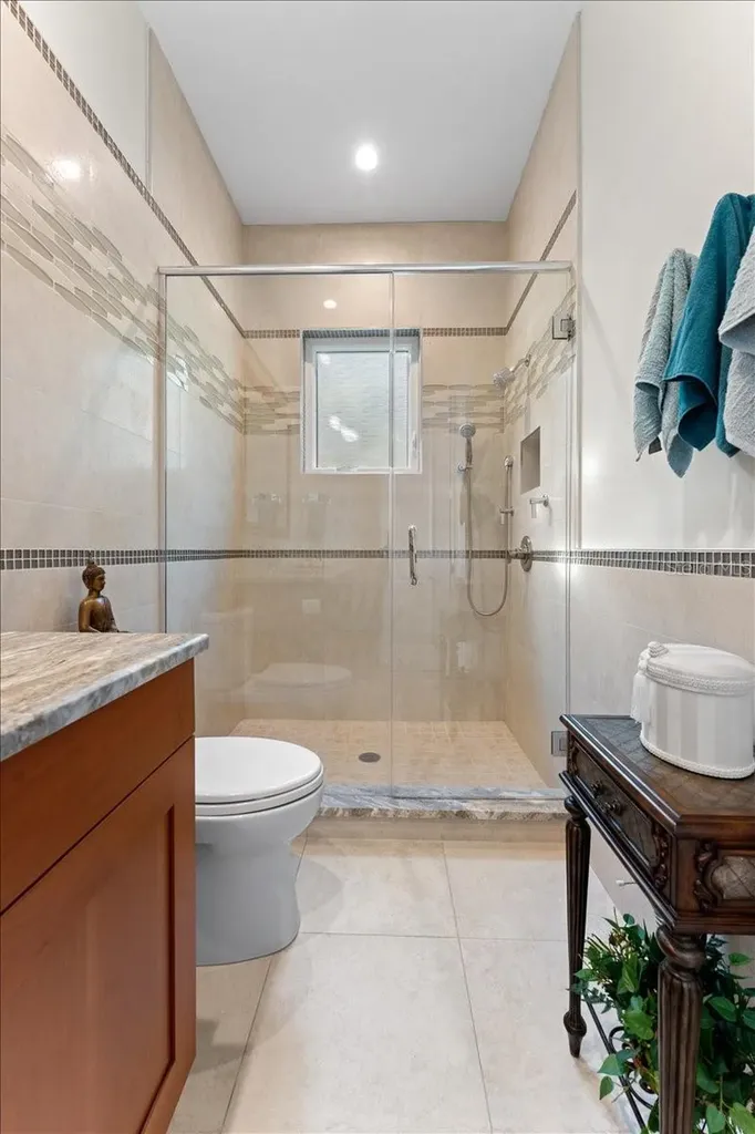 2708 N Beach Road Englewood FL 34223