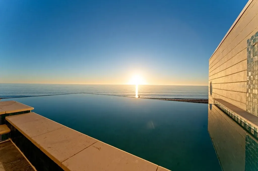 2708 N Beach Road Englewood FL 34223