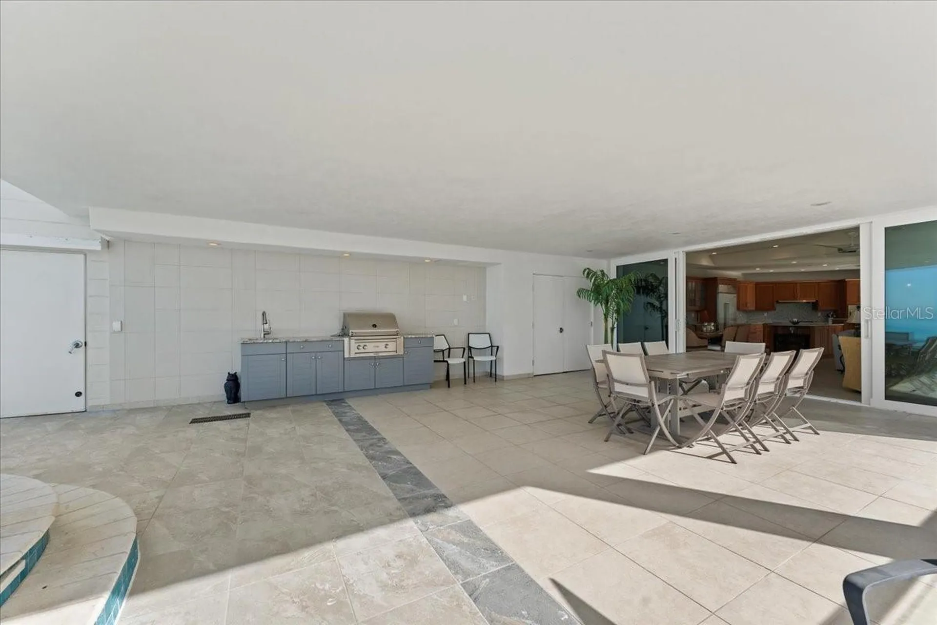 2708 N Beach Road Englewood FL 34223