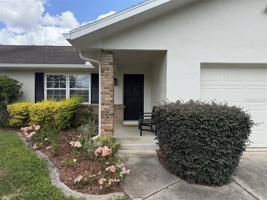 939 N New London Terrace Inverness FL 34453