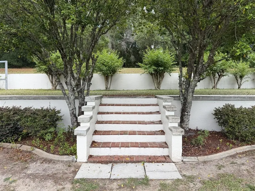 939 N New London Terrace Inverness FL 34453
