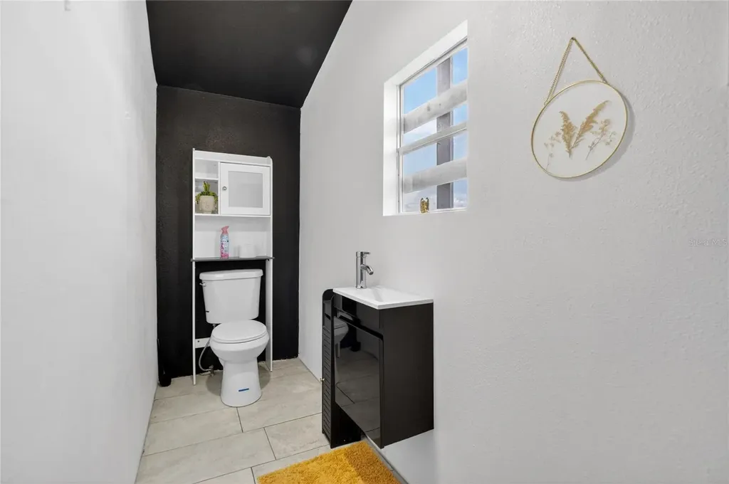 1009 Lenna Avenue Seffner FL 33584