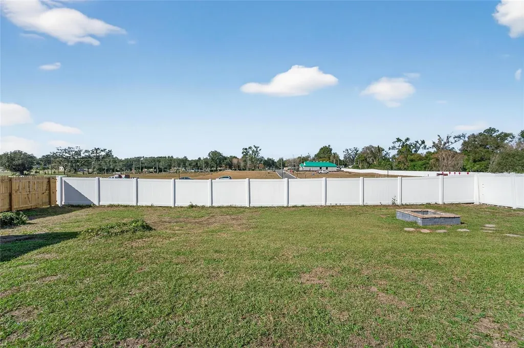 1009 Lenna Avenue Seffner FL 33584