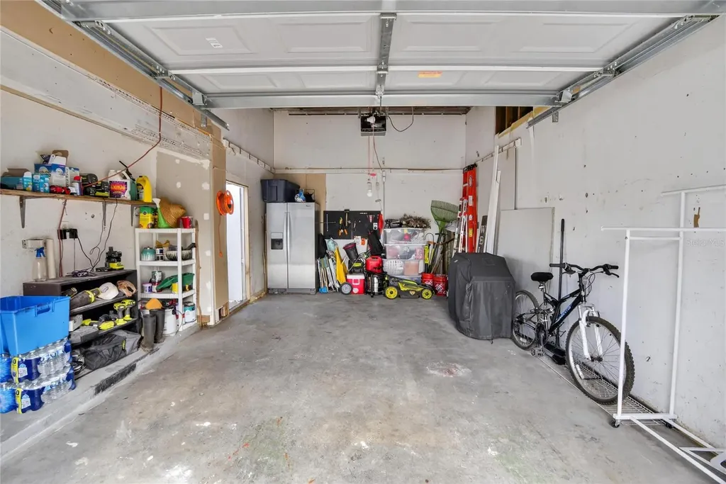 1009 Lenna Avenue Seffner FL 33584