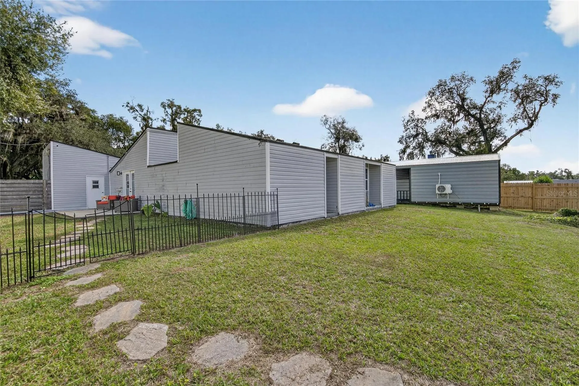 1009 Lenna Avenue Seffner FL 33584