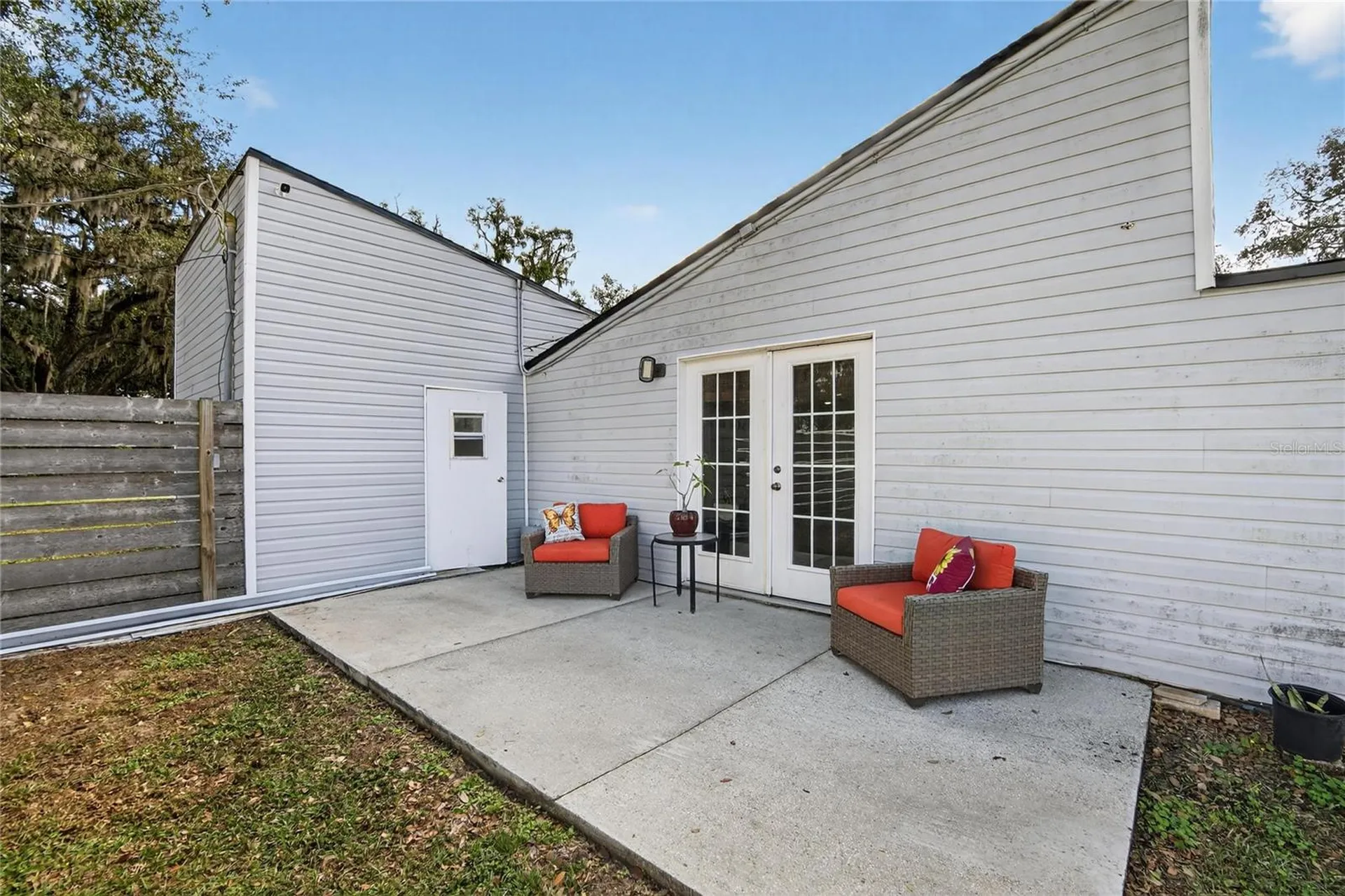 1009 Lenna Avenue Seffner FL 33584