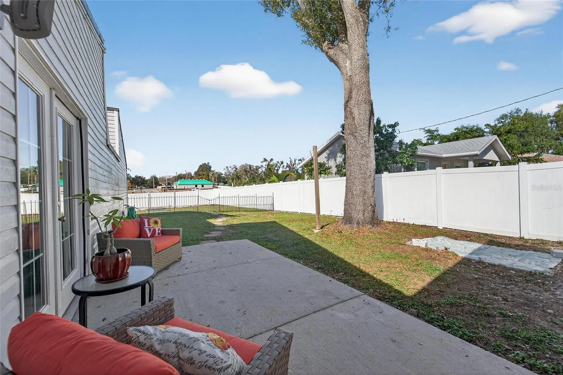1009 Lenna Avenue Seffner FL 33584